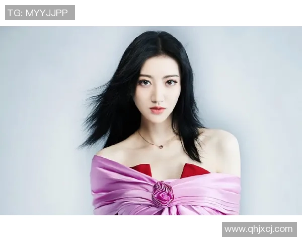 足球明星们的卷发风潮背后隐藏的时尚密码与个性魅力分析