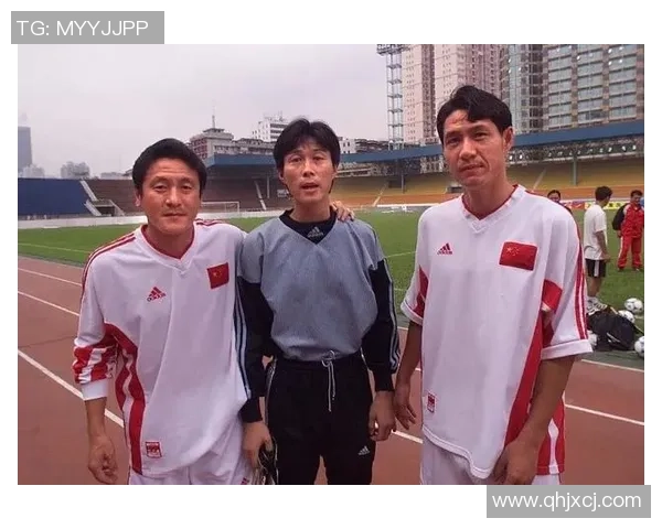 楚良足球崛起之路：从青训到职业联赛的全景探索与发展分析