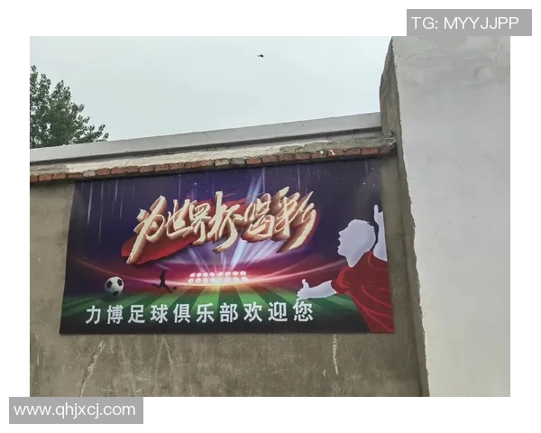 足球明星小摆台的传奇人生与场上风采全解析 足球明星小摆台的传奇人生与场上风采全解析