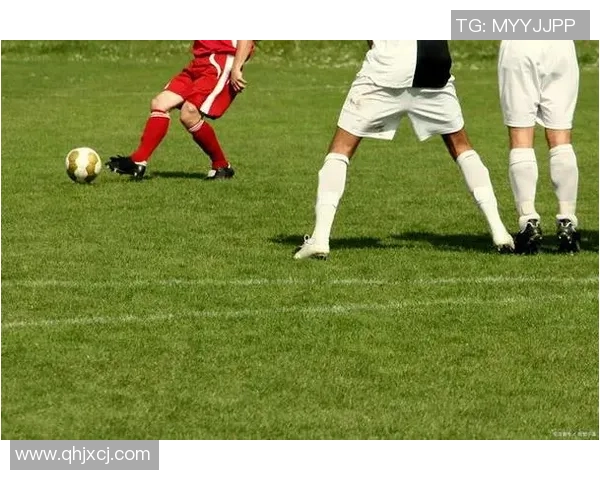 足球明星意外受伤瞬间集锦揭示运动风险与职业生涯的脆弱性