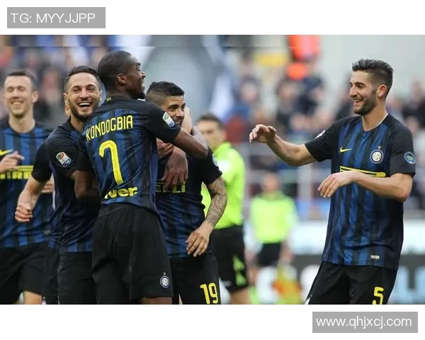 足球明星独特魅力揭秘香水广告背后的故事与精彩瞬间