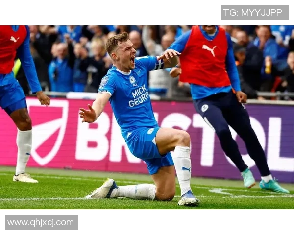 足球明星电脑壁纸精选让你的桌面焕发活力与激情